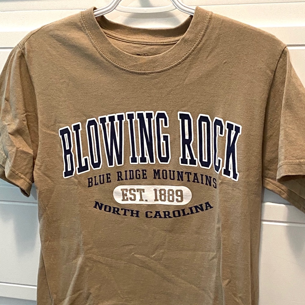 Blowing Rock, NC shirt size small